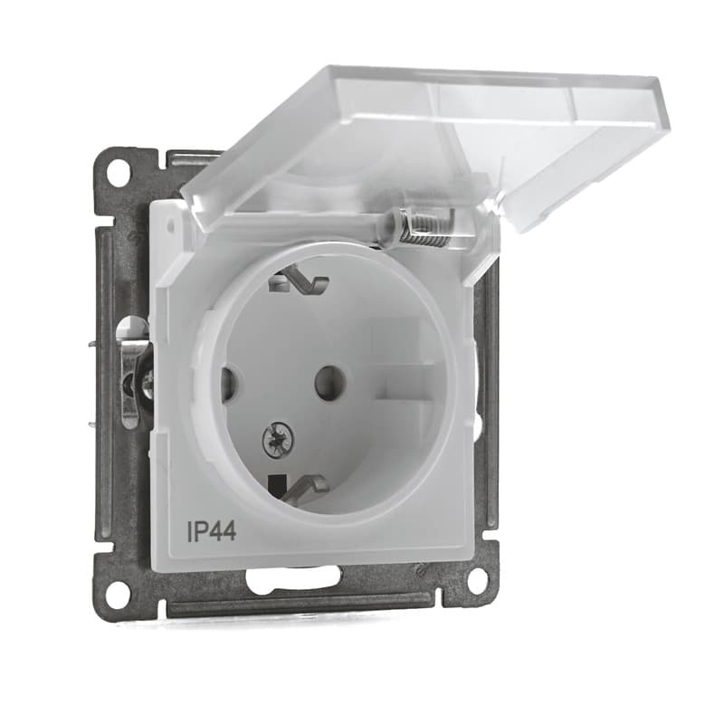Влагозащищенная розетка с заземлением, защитными шторками и крышкой Systeme Electric AtlasDesign, цвет белый - вид сбоку крышка открыта