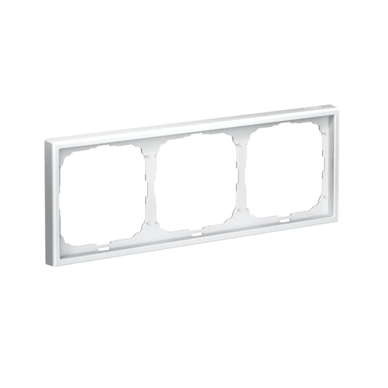 Дизайнерская рамка для трех выключателей или розеток Systeme Electric ArtGallery, белый цвет