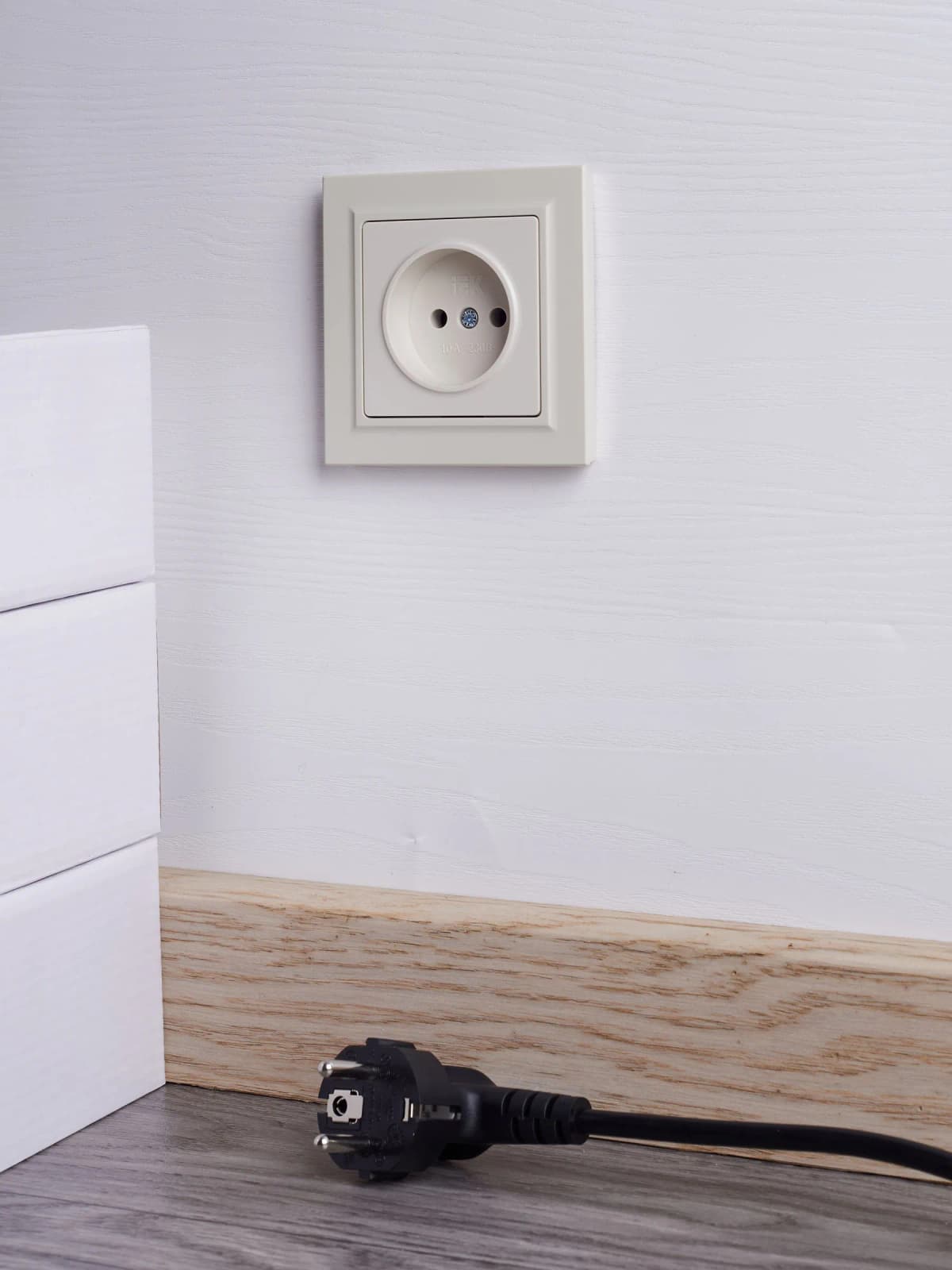 Розетка без заземления IEK BRITE BR-R10-10-K10-F (бежевый), фото 4