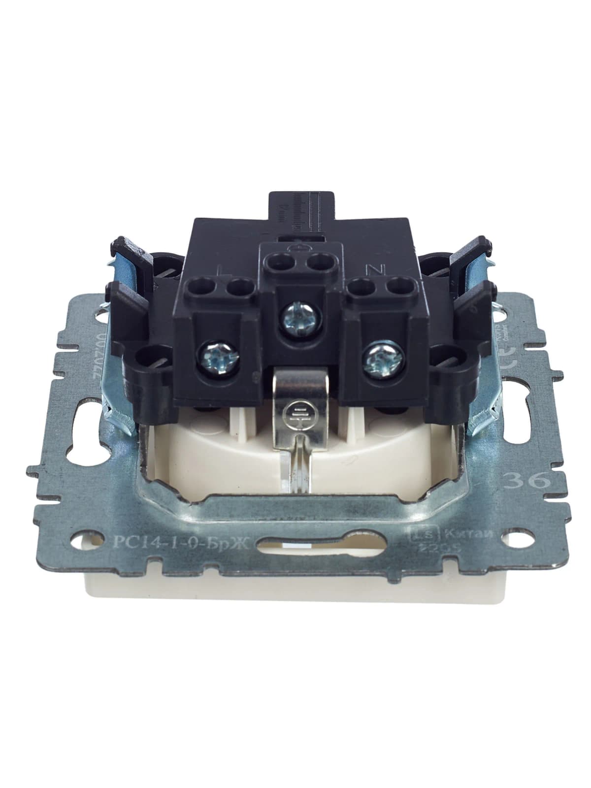 Розетка с заземлением и защитными шторками IEK BRITE BR-R14-16-K36 (жемчужный), фото 2