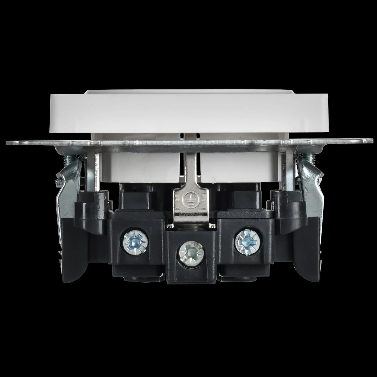 Розетка без заземления с защитными шторками IEK BRITE BR-R14-16-K91 (белый арктический), фото 3