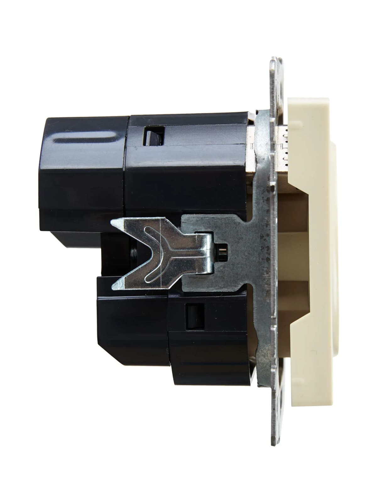 Розетка USB с заземлением и защитными шторками IEK BRITE BR-R14-16-U21-D21-K10 (бежевый), фото 3