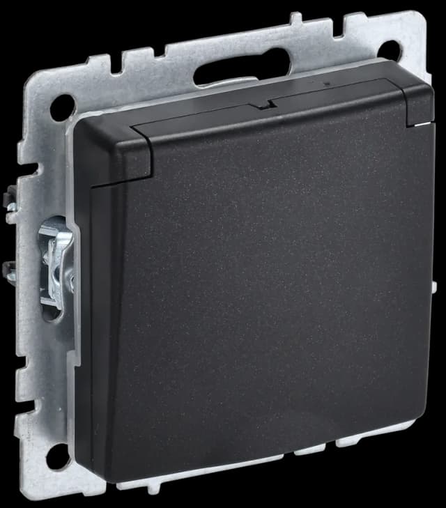 Розетка с заземлением, защитными шторками и крышкой IEK BRITE BR-R16-16-44-K02 (черный)