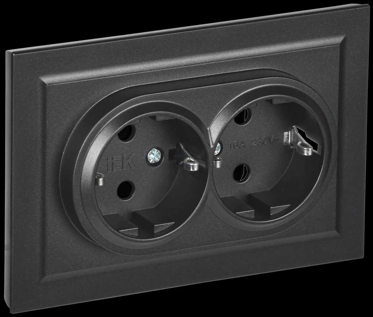 Розетка двойная с заземлением и рамкой IEK BRITE BR-R21-16-K02-F (черный)
