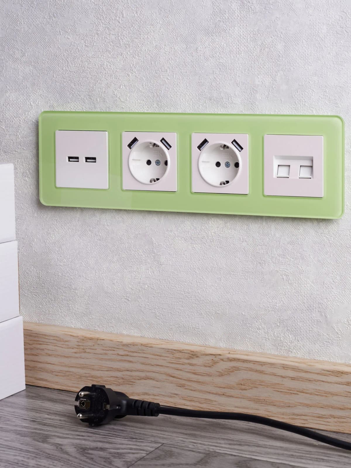Розетка USB IEK BRITE BR-U21-D31-K36 (жемчужный), фото 3