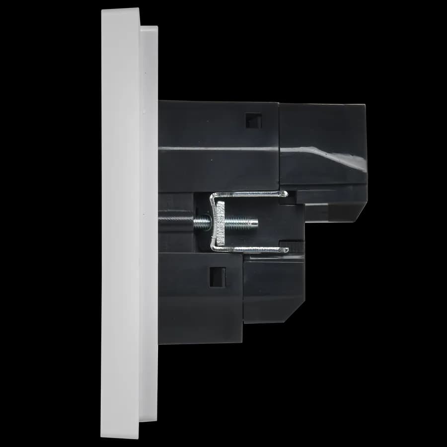 Розетка USB с заземлением и защитными шторками IEK FORTE&PIANO FP-R14-16-U22-018-K01 (белый), фото 4