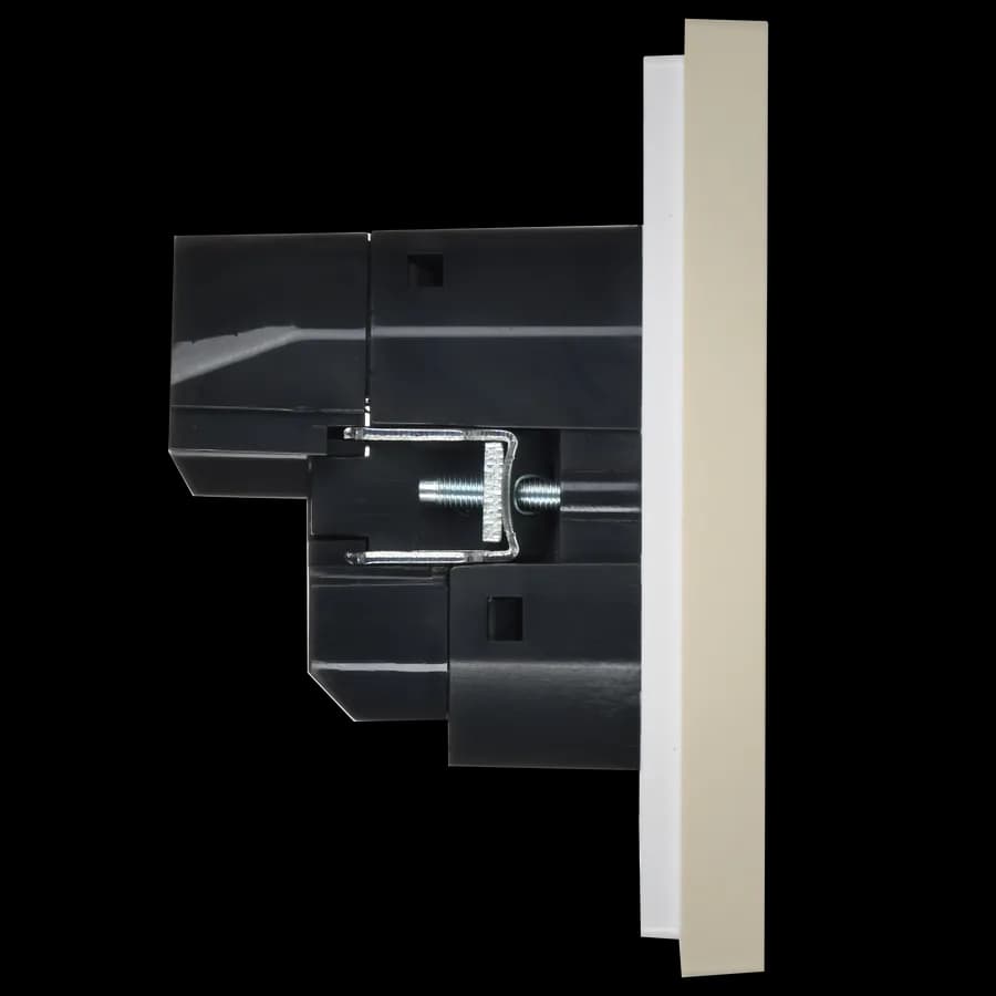 Розетка USB с заземлением и защитными шторками IEK FORTE&PIANO FP-R14-16-U22-018-K10 (ваниль), фото 4