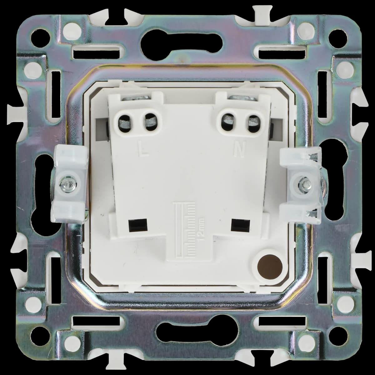 Розетка без заземления с защитными шторками IEK SKANDY SK-R13-10-K02 (черный), фото 4
