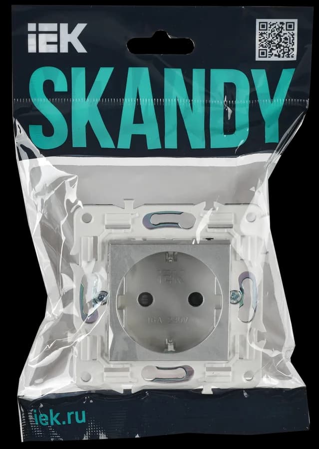 Розетка с заземлением и защитными шторками IEK SKANDY SK-R14-16-K23 (серебряный), фото 2