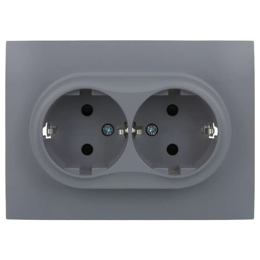 Розетка двойная с заземлением, защитными шторками и рамкой IEK SKANDY SK-R24-16-K03-F (серый), фото 3