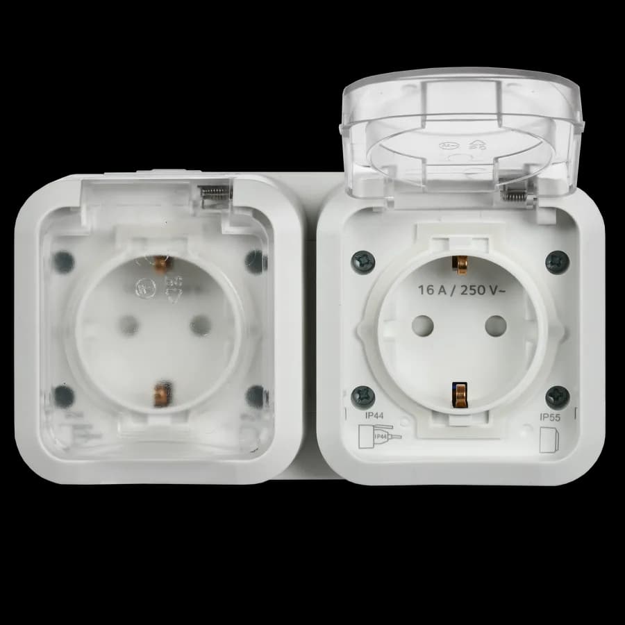 Розетка двойная с заземлением, защитными шторками и крышкой IEK TORS TS-R26-16-55-G-K01 (белый), фото 3