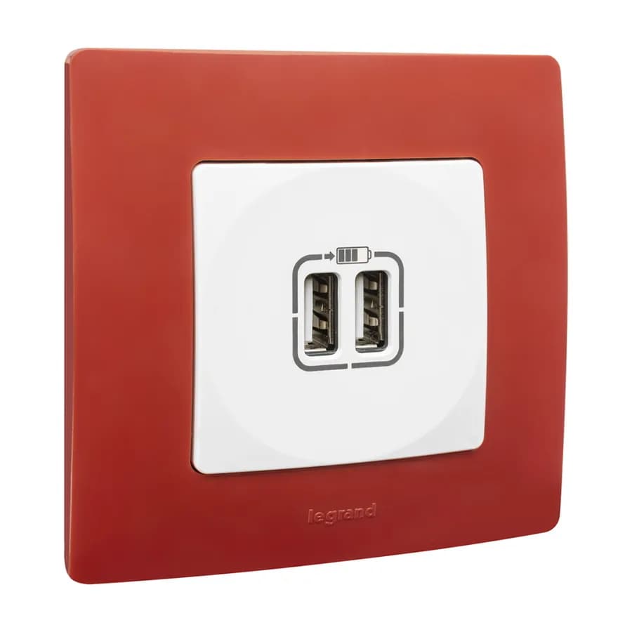 Розетка 2xUSB Legrand Etika 672294 (белый), фото 3