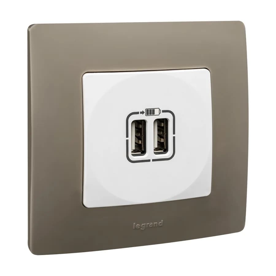 Розетка 2xUSB Legrand Etika 672294 (белый), фото 4