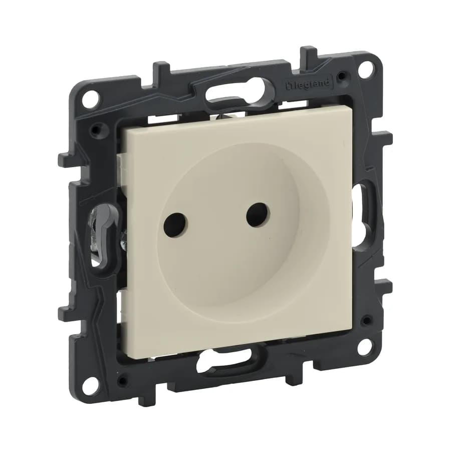 Розетка без заземления Legrand Structura 764201 (слоновая кость)