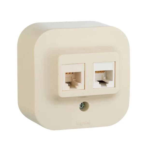 Розетка компьютерная RJ45 + RJ11 кат.5e Legrand Quteo 782251 (слоновая кость)