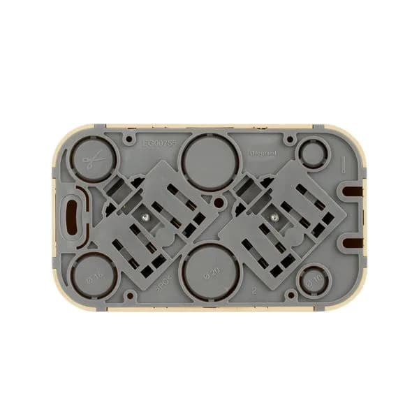 Розетка двойная с заземлением со шторками Legrand Quteo 782283 (дерево), фото 3