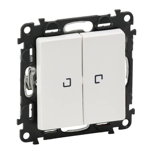 Выключатель 2-клавишный проходной с подсветкой Legrand Valena Life 752409 (белый)