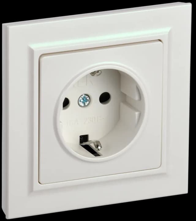 Розетка с заземлением и защитными шторками IEK BRITE BR-R14-16-K36-F (жемчужный)