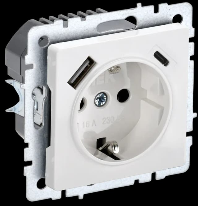Розетка USB с заземлением и защитными шторками IEK BRITE BR-R14-16-U22-018-K01 (белый)