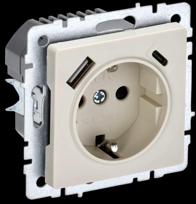 Розетка USB с заземлением и защитными шторками IEK BRITE BR-R14-16-U22-018-K10 (бежевый)