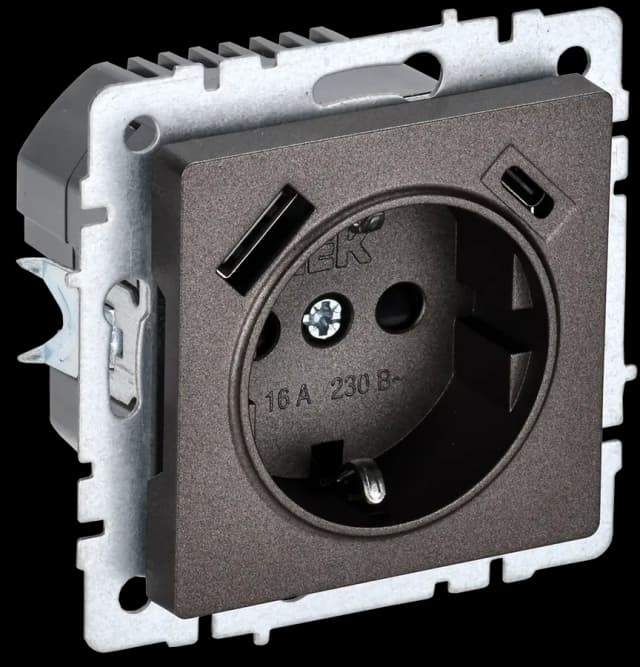 Розетка USB с заземлением и защитными шторками IEK BRITE BR-R14-16-U22-018-K45 (бронза)