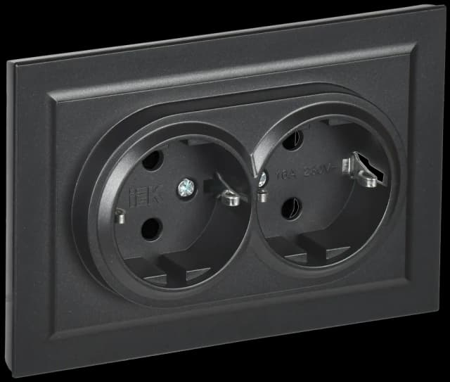 Розетка двойная с заземлением и рамкой IEK BRITE BR-R21-16-K02-F (черный)