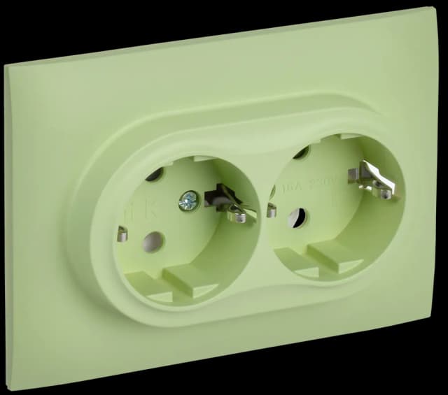 Розетка двойная с заземлением и рамкой IEK SKANDY SK-R21-16-K06-F (мятный)