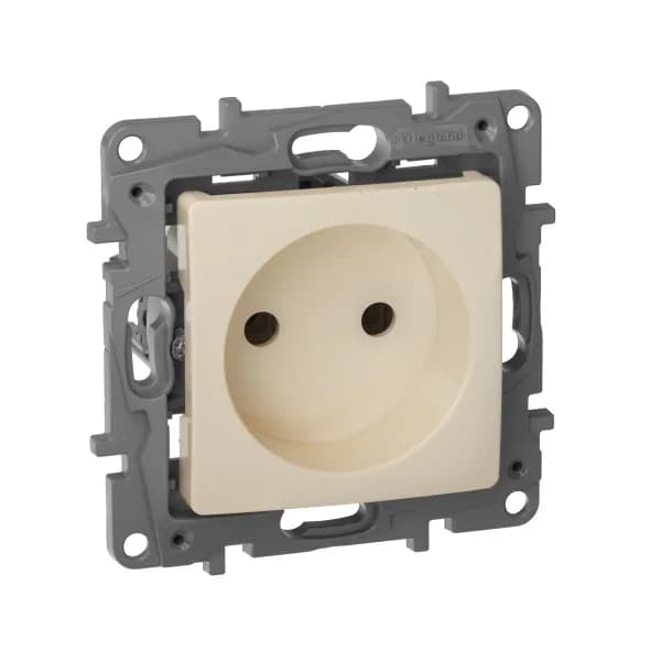Розетка без заземления Legrand Etika 672320 (слоновая кость)