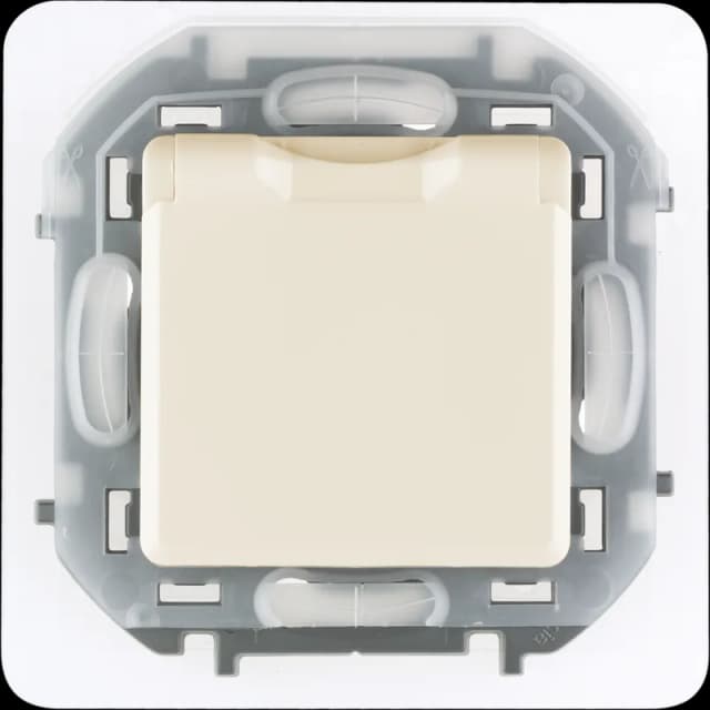 Розетка с заземлением со шторками с крышкой влагозащищённая IP44 Legrand Inspiria 673741 (слоновая кость)
