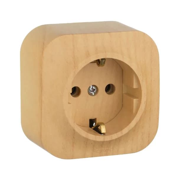 Розетка с заземлением Legrand Quteo 782271 (дерево)